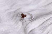 Ring Crystal Leaf aus silber und Nussbaum Holz Ring Crystal Leaf aus silber und Nussbaum Holz