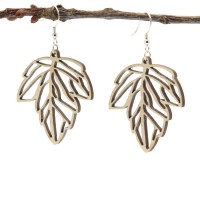 Holzohrring Ahorn Schmuck aus Holz Blattform Holzohrring Ahorn Schmuck aus Holz Blattform