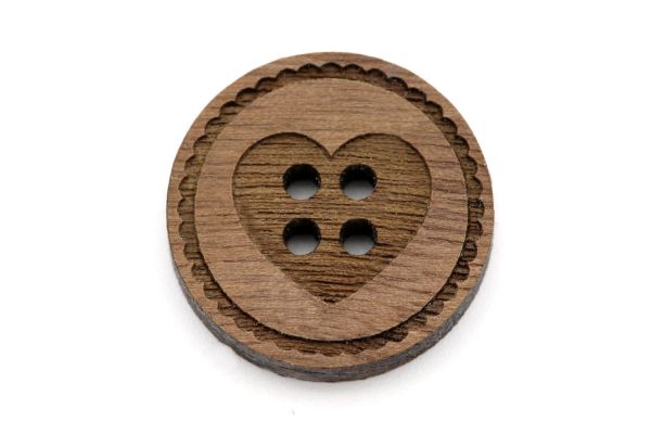 Knöpfe aus Holz Gravur Herz Nussbaum Holz braun